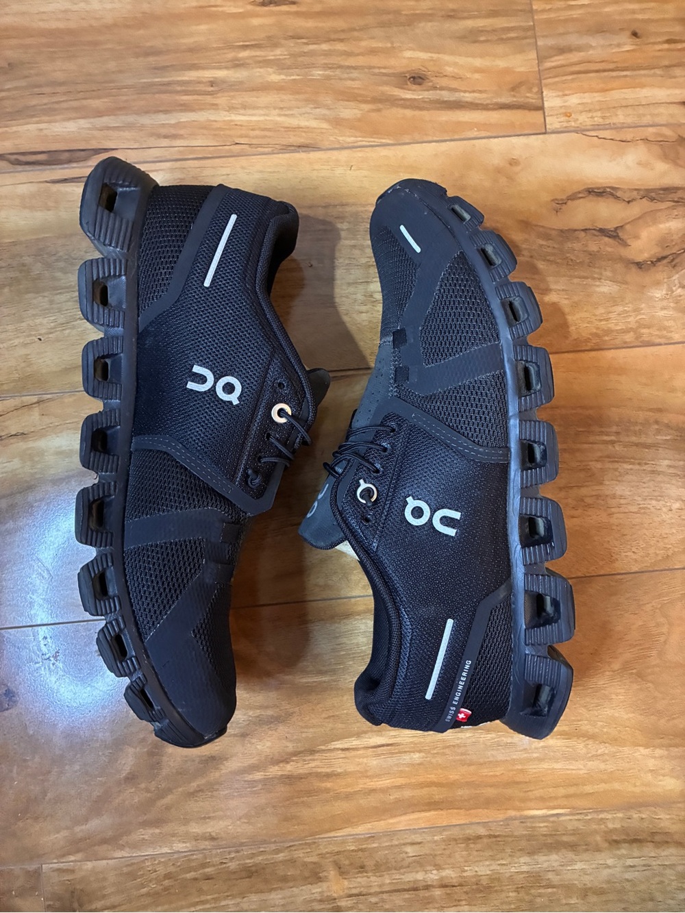 On Cloud 5 Women’s Athletic Running Sneaker Shoes, all back- size 9 - Picture 9 of 10